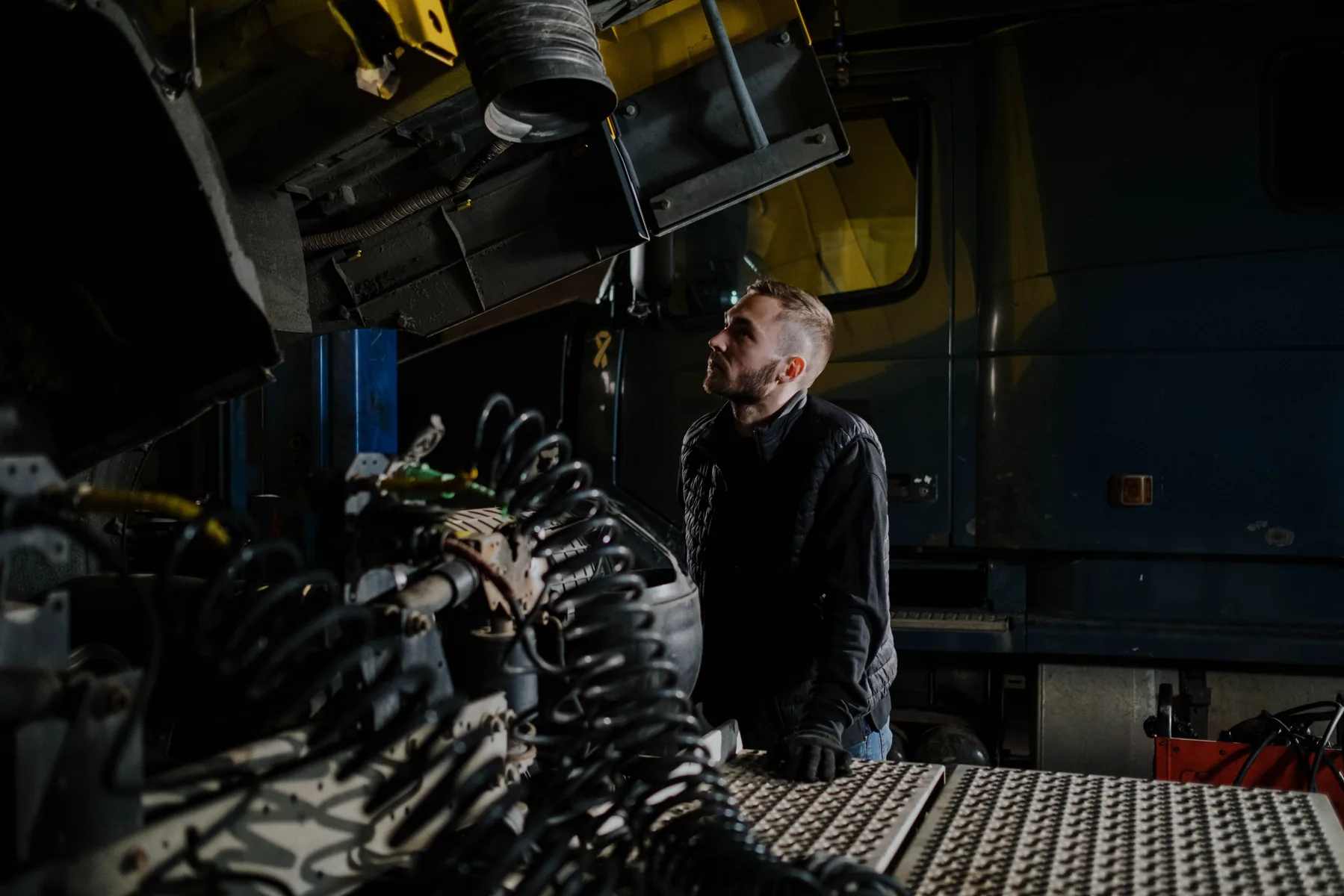 Commercial vehicle mechanical repair